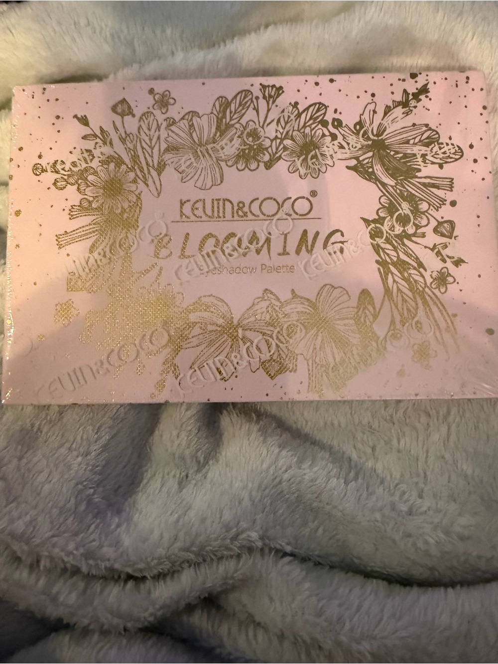 Kevin & Coco Pink Blooming' Eyeshadow Palette